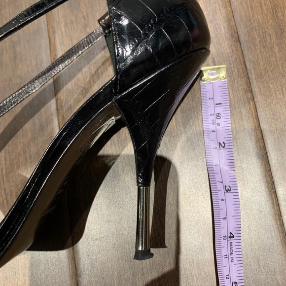 Heels - Picture 5 of 5